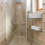 Architect Jonas Generous 85 Sqm Full Of Art Estambul