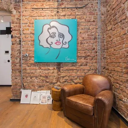דירה Architect Jonas Generous 85 Sqm Full Of Art