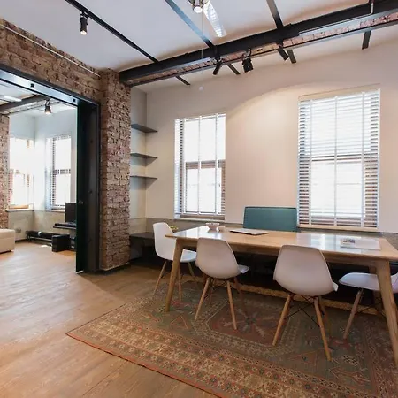 Architect Jonas Generous 85 Sqm Full Of Art * 伊斯坦布尔