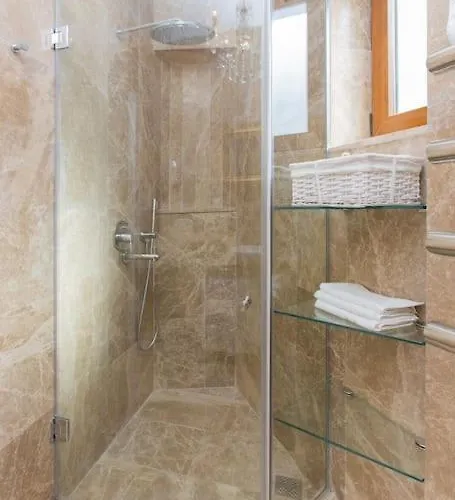 Architect Jonas Generous 85 Sqm Full Of Art Κωνσταντινούπολη